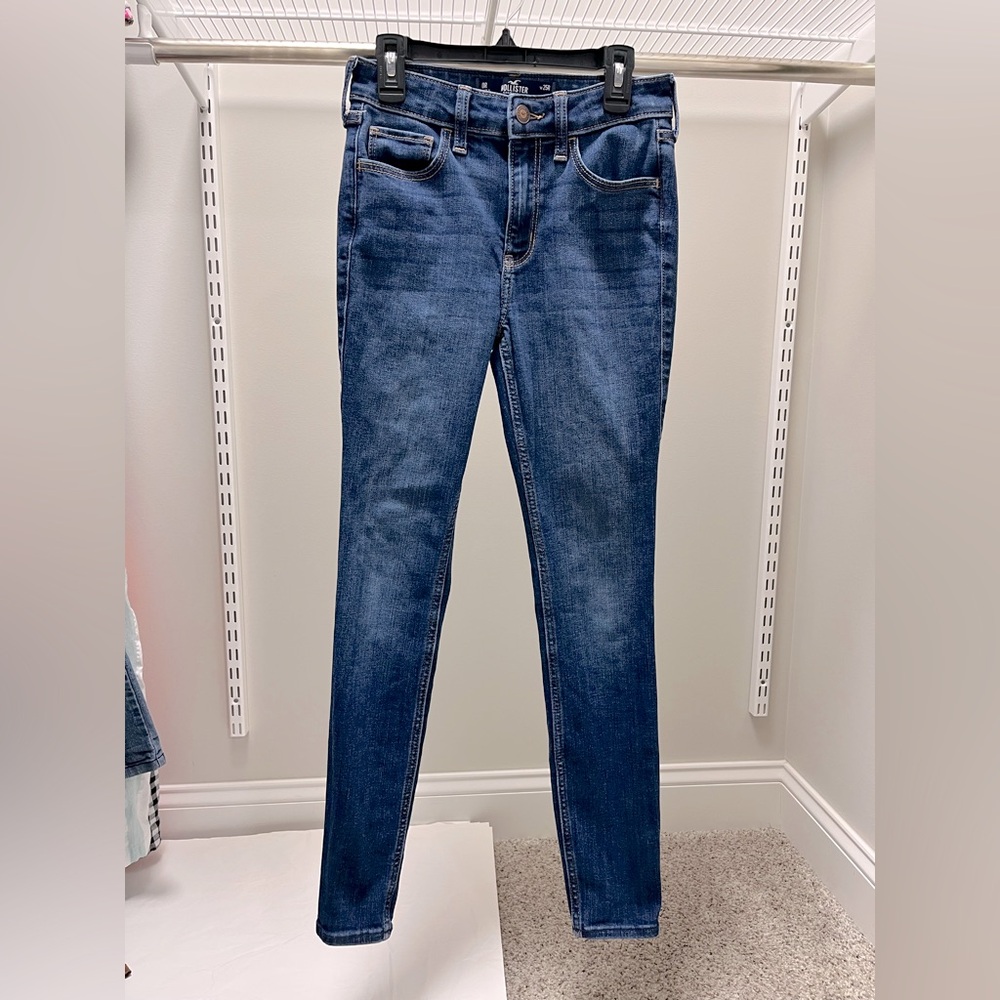Hollister High-Rise Super Skinny Soft Stretch Jeans, w25R